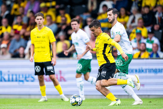 Mjällbys Jesper Gustavsson och Hammarbys Adi Nalic