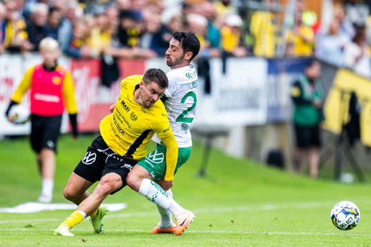 Hammarbys Nahir Besara och Mjällbys Jesper Gustavsson