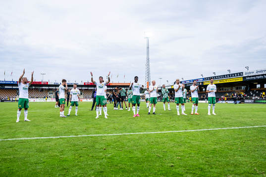 Hammarbys spelare jublar