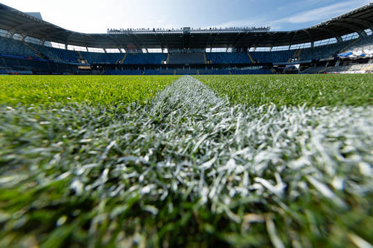 Gräsmattan på Gamla Ullevi innan fotbollsmatchen i