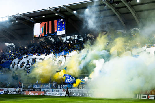 IFK Göteborgs supportrar med tifo