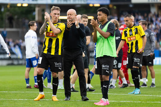 Häckens Jacob Barret Laursen och tränare Per-Mathias