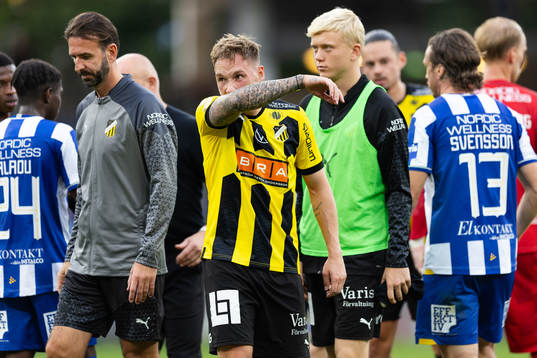 Häckens Jacob Barret Laursen deppar
