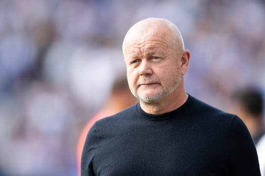 Häckens tränare Per-Mathias Høgmo innan fotbollsmatchen
