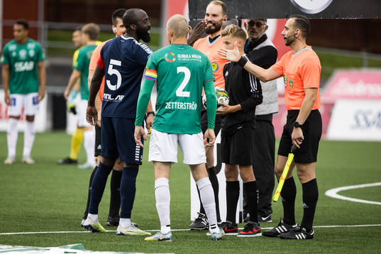 Utsiktens Ronald Mukiibi och Brages Alexander Zetterström