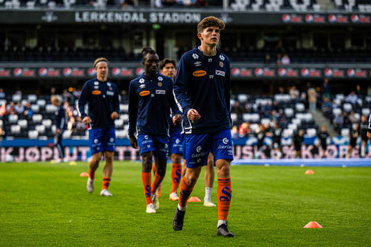 Henrik Molvær Melland of Aalesund warms up