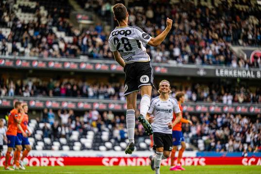 Håkan Wiedesheim-Paul of Rosenborg celebrates