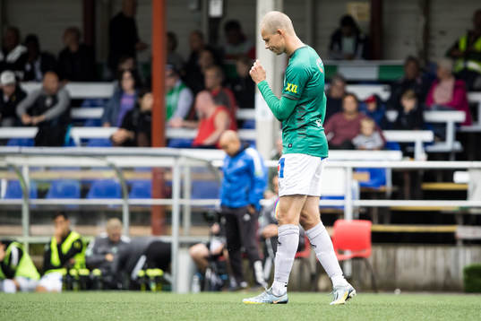 Brages Alexander Zetterström lämnar planen