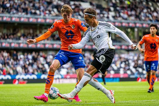 Erik Frøysa of Aalesund and Adrian Pereira of Rosenborg