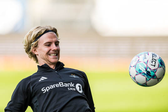 Edvard Tagseth of Rosenborg warms up