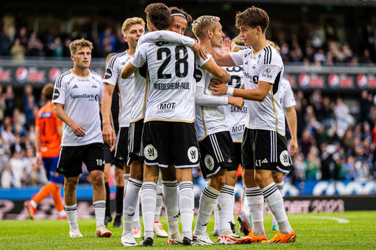 Håkan Wiedesheim-Paul of Rosenborg celebrates