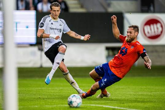 Ole Sæter of Rosenborg and David Fällman of Aalesund