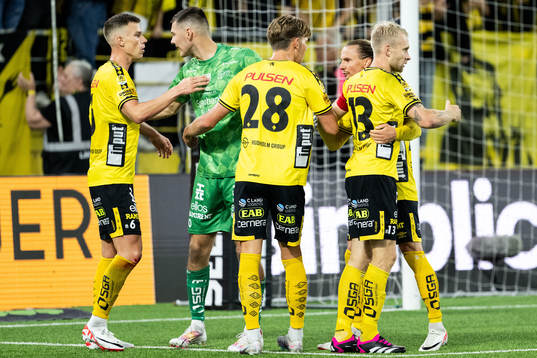 Elfsborgs Andri Fannar Baldursson, målvakt Hakon