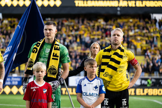 Elfsborgs målvakt Hakon Valdimarsson och Johan Larsson med