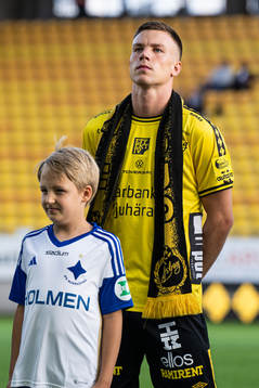 Elfsborgs Andri Fannar Baldursson med halsduk