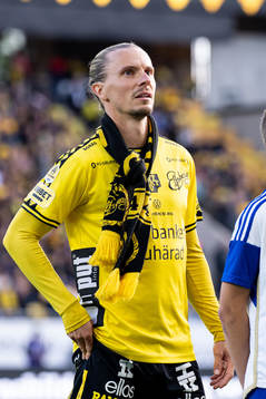 Elfsborgs Niklas Hult med halsduk