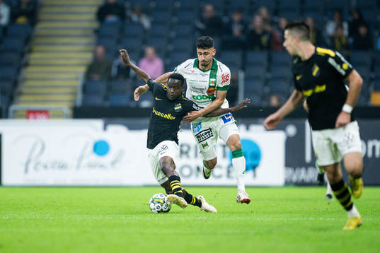 AIKs Erick Otieno och Varbergs Dion Krasniqi