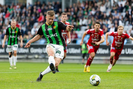 GAIS  Alexander Ahl Holmström skjuter 2-0 på straff