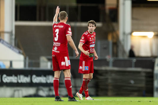 Skövde AIKs Mikael Mörk jublar