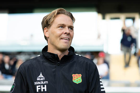 GAIS tränare Fredrik Holmberg innan fotbollsmatchen i