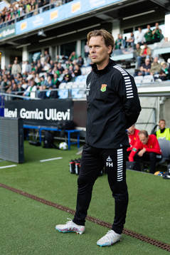 GAIS tränare Fredrik Holmberg innan fotbollsmatchen i
