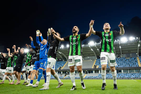 GAIS Mervan Celik och Dino Salihovic jublar