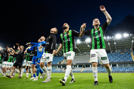 GAIS Joackim Åberg, Mervan Celik och Dino Salihovic jublar