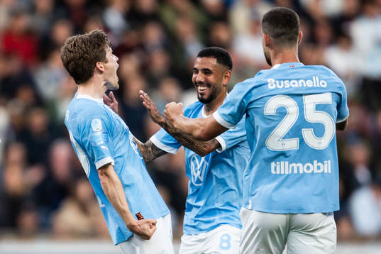 Bläddra bland fler bilder av Fotboll, Allsvenskan, Sirius - Malmö FF