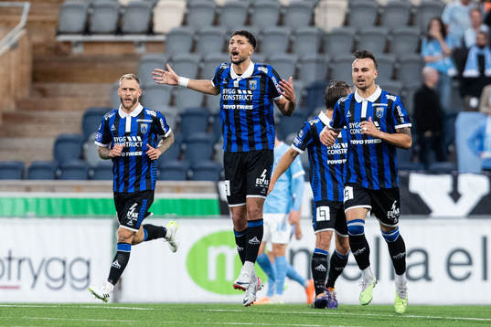 Sirius Wessam Abou Ali jublar med Joeri De Kamps och Henrik