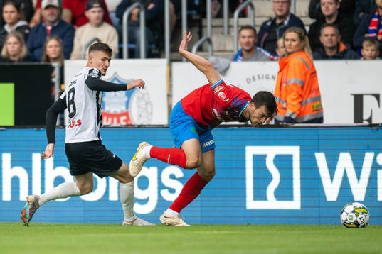 Landskronas Robin Dzabic och Helsingborgs Pavle Vagic