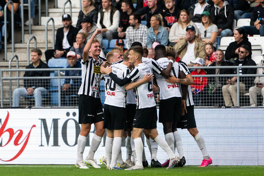 Landskronas spelare jublar