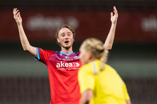 Helsingborgs Rasmus Jönsson reagerar
