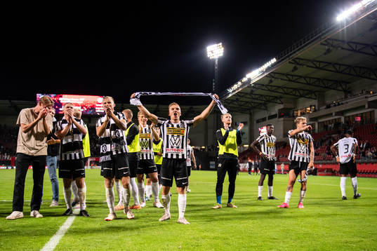 Landskronas spelare jublar
