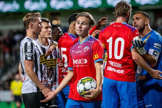 Helsingborgs Simon Bengtsson deppar