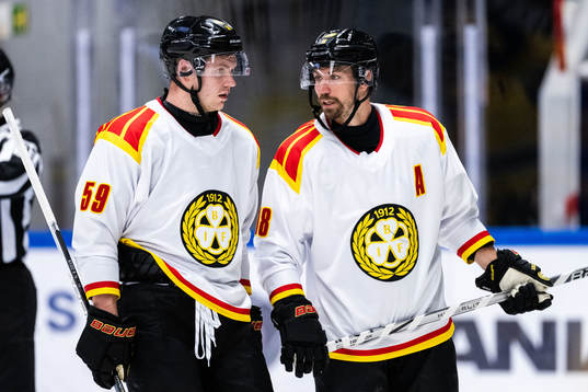Brynäs Karlis Cukste och Anton Rödin