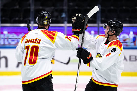 Brynäs Miks Indrasis jublar med Theo Lindstein