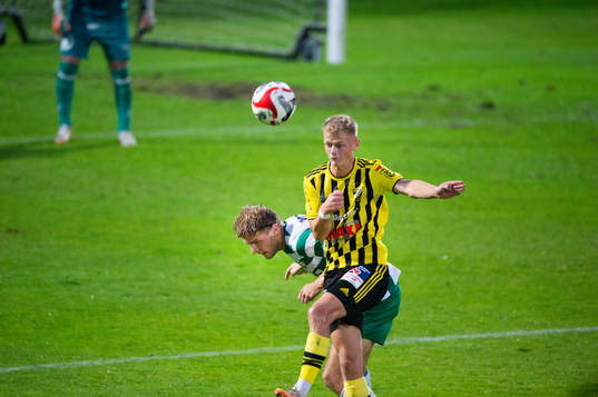 IFK Hässleholms Max Eriksson i matchen i division 2 mellan