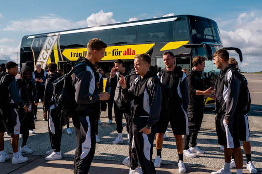 The Häcken team about to board the airplane