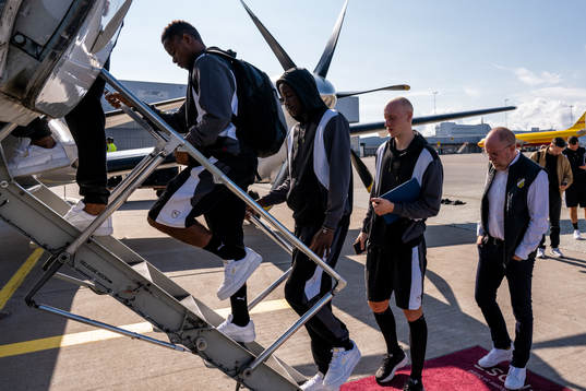 The Häcken team boards the airplane