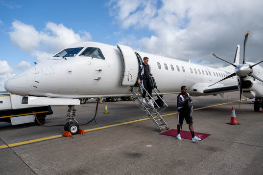 Romeo Amane and the rest of the Häcken team exit the