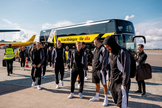 The Häcken team about to board the airplane