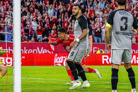 Japhet Sery Larsen of Brann celebrates
