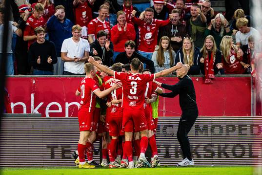 Japhet Sery Larsen of Brann celebrates