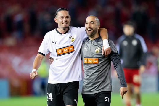 Amor Layouni and assistant coach Martin Foyston  celebrates
