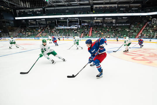 Rögles Adam Tambellini och Oskarshamns Lukas Pilö