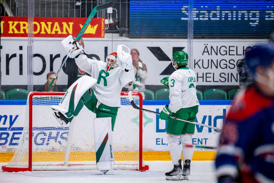 Rögles målvakt Petr Kvaca jublar