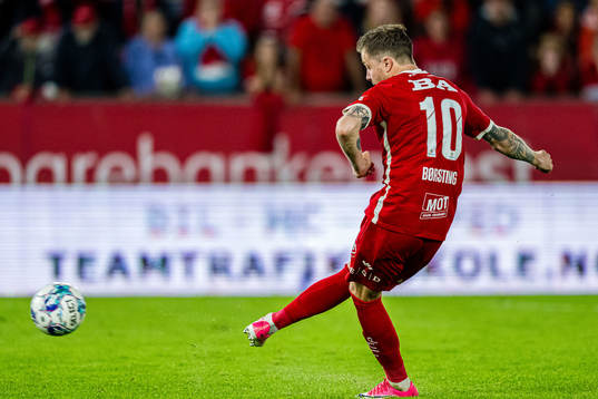 Frederik Børsting of Brann missing a chance to score