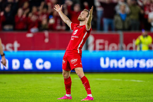 Bård Finne of Brann afterer scoring