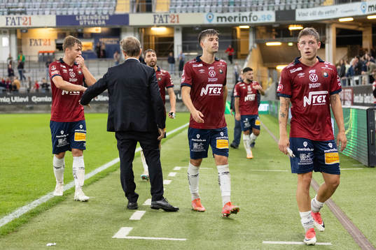 Örgrytes Daniel Paulson och Anton Andreasson  deppar