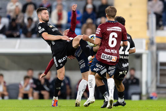 Örebros Axel Oskar Andrésson och Örgrytes Nicklas